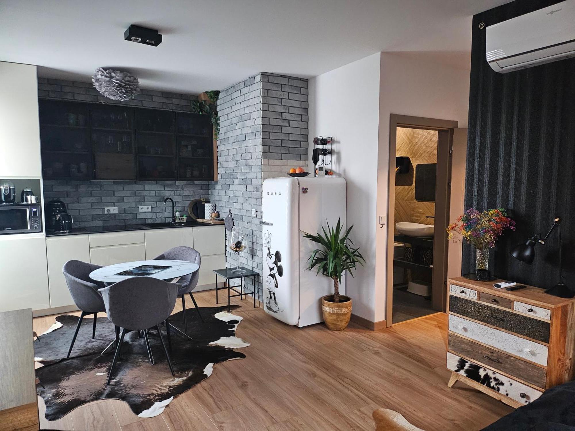 Luksusowy 60 M Z Jacuzzi Oraz Z Ogrodkiem Na Dachu Na Wylacznosc ! Apartament Kraków